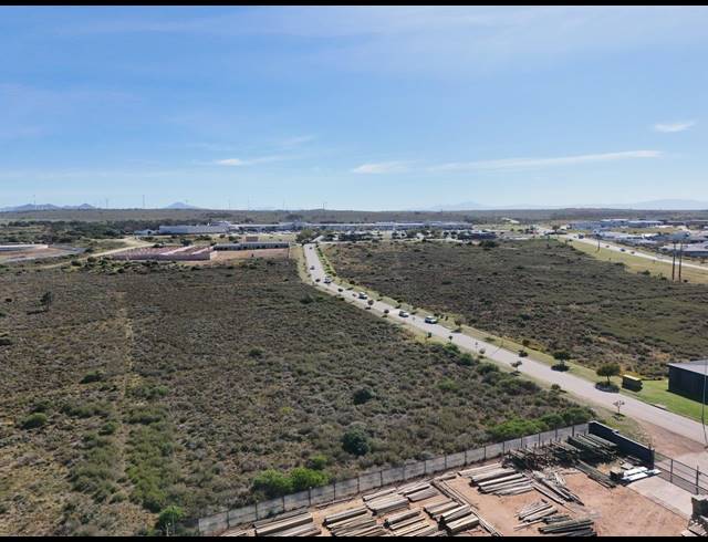 3,924M² VACANT LAND FOR SALE IN FOUNTAINS ESTATE BUSINESS PARK